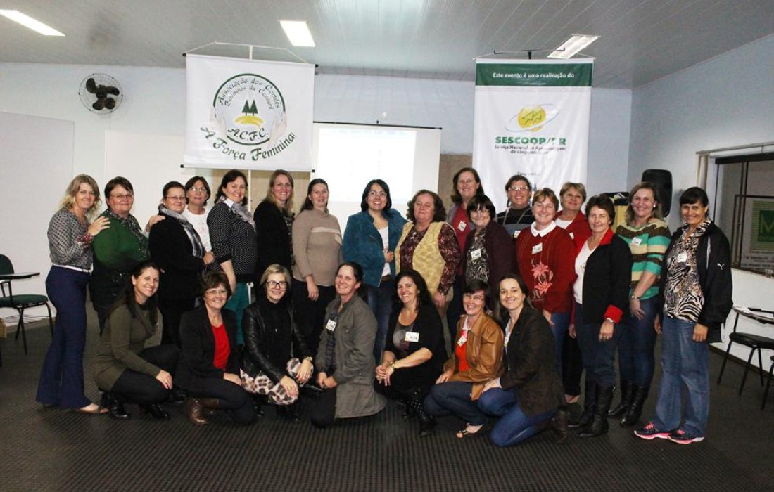 Modular de lideran&ccedil;a jovem e feminino: quinto m&oacute;dulo &eacute; conclu&iacute;do