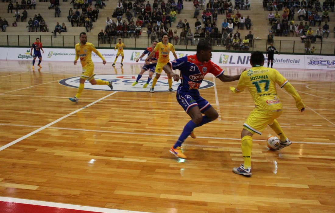 Copagril Futsal enfrenta o Assoeva hoje em partida decisiva pela LNF