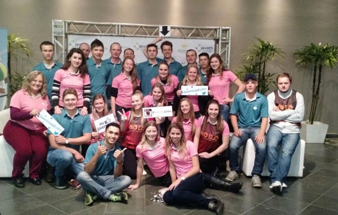 Representantes da ACJC Copagril participam do Jovemcoop em Irati