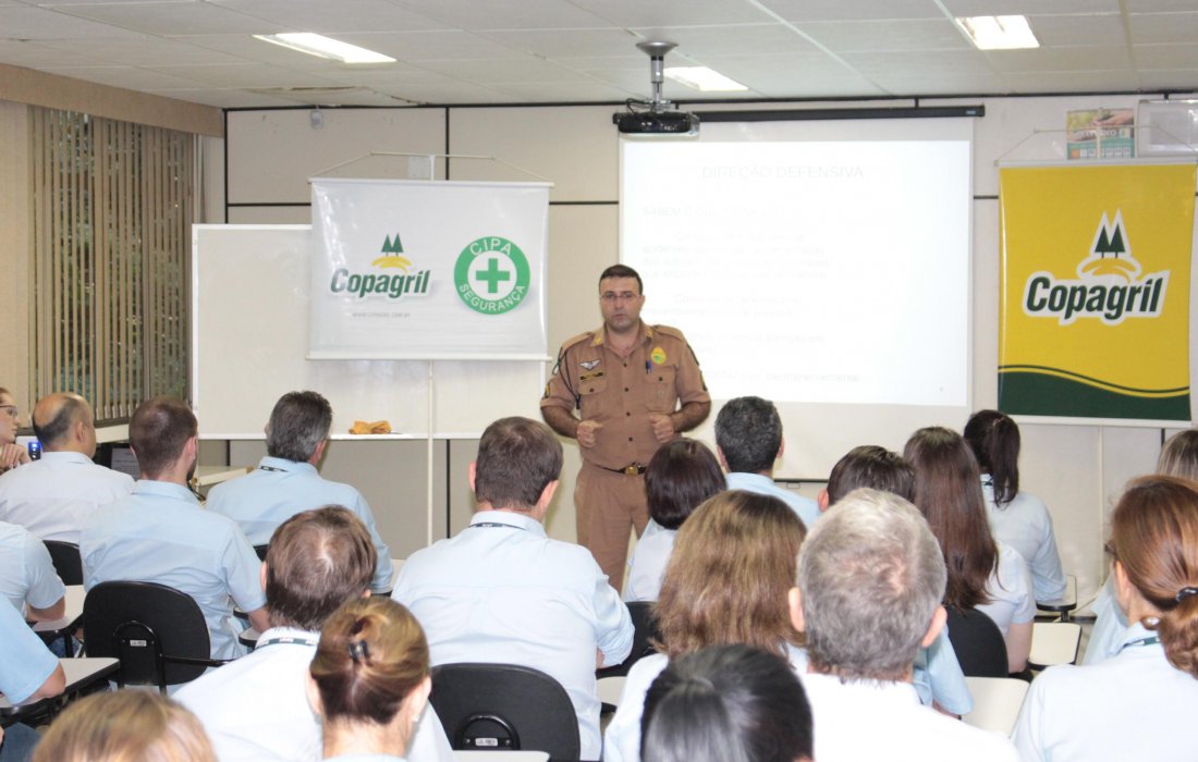 Palestra na Copagril enfoca conscientiza&ccedil;&atilde;o no tr&acirc;nsito