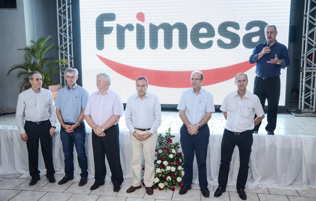 Frimesa apresenta projeto do novo frigor&iacute;fico de su&iacute;nos em Assis
