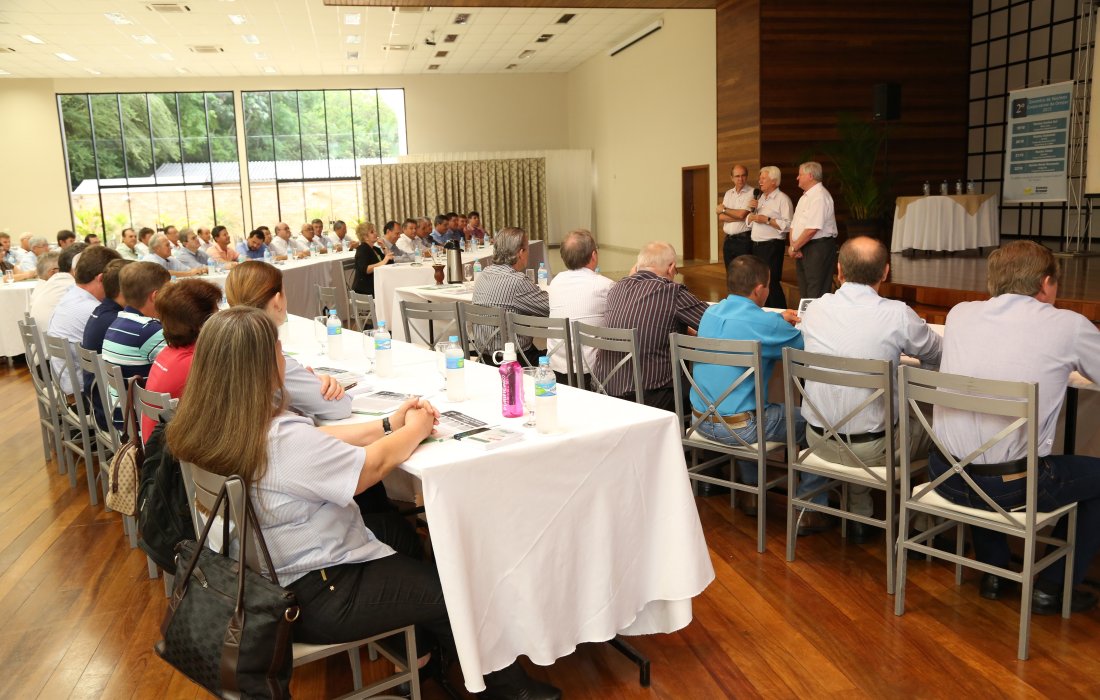 L&iacute;deres da Copagril participam do Encontro de N&uacute;cleo Cooperativo, em Cafel&acirc;ndia