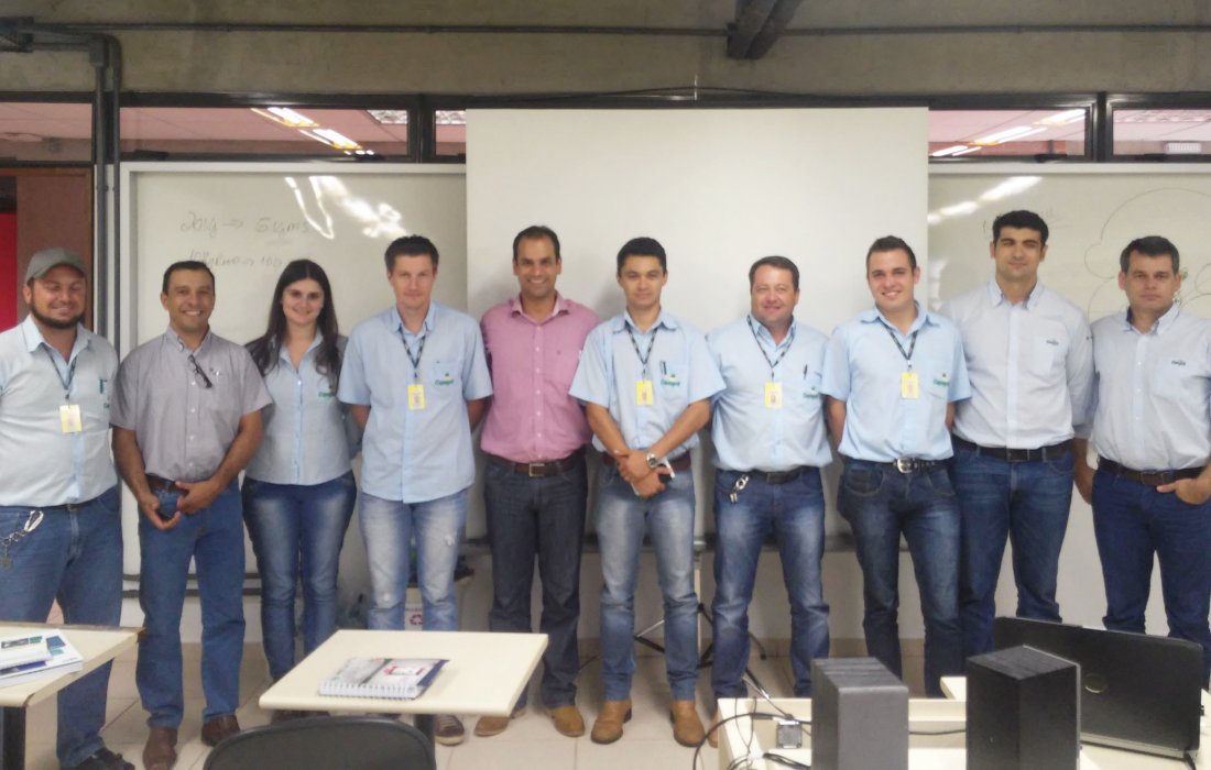 Profissionais da Copagril participam de Academia do Leite