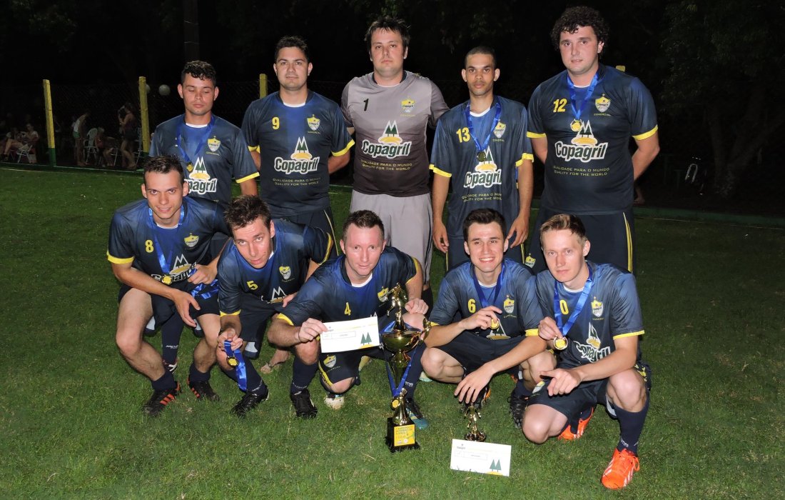 Equipe Comercial UIA &eacute; campe&atilde; do Campeonato Interno de Futebol Su&iacute;&ccedil;o da Copagril