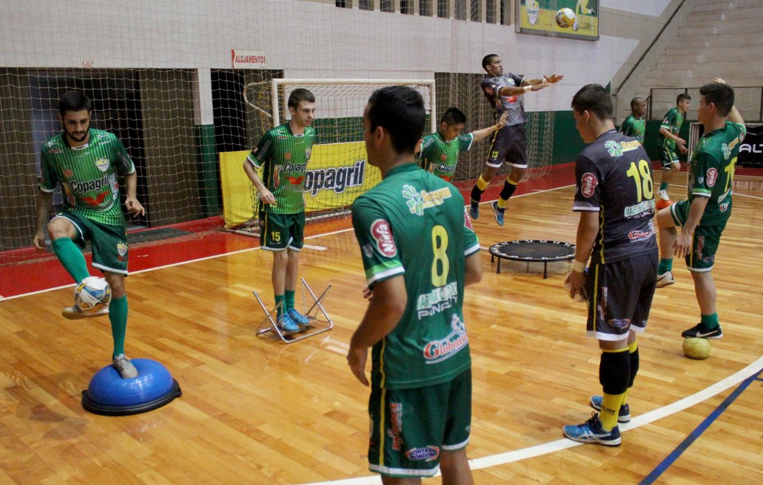 Equipe Copagril Futsal se prepara para jogos amistosos