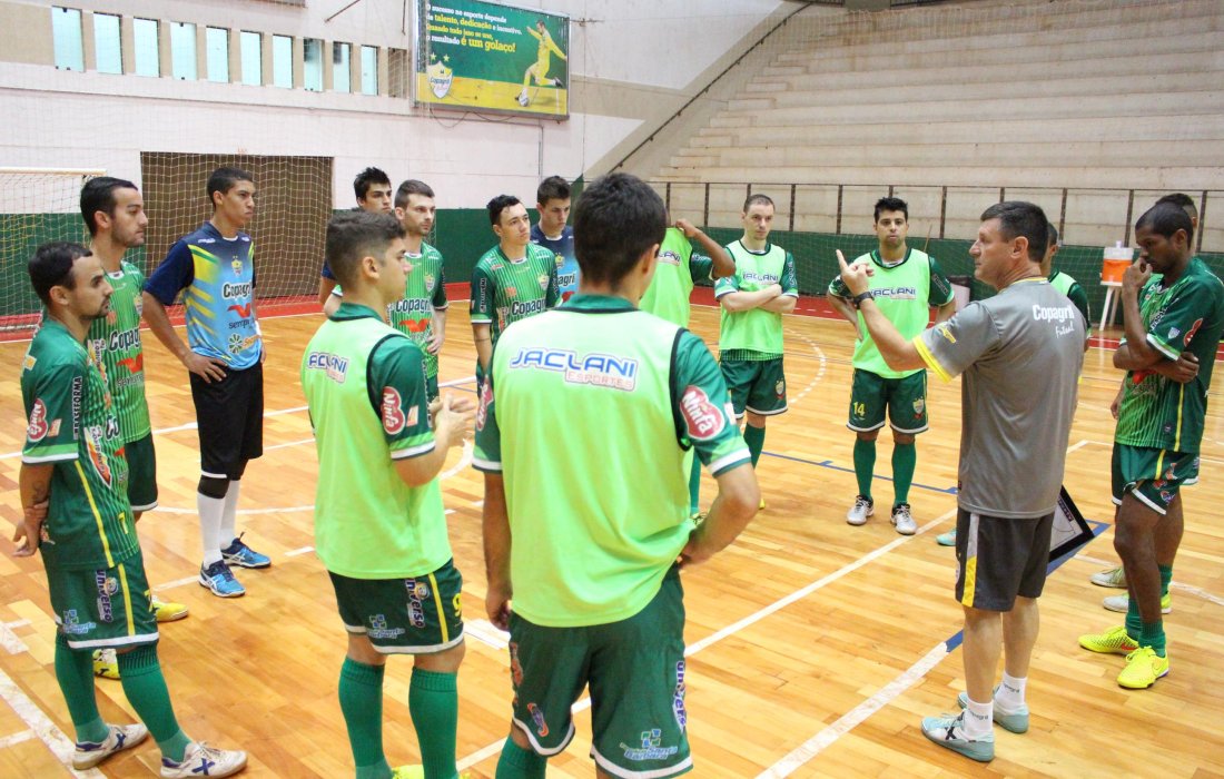 Copagril Futsal tem jogo-treino em casa hoje contra Cascavel