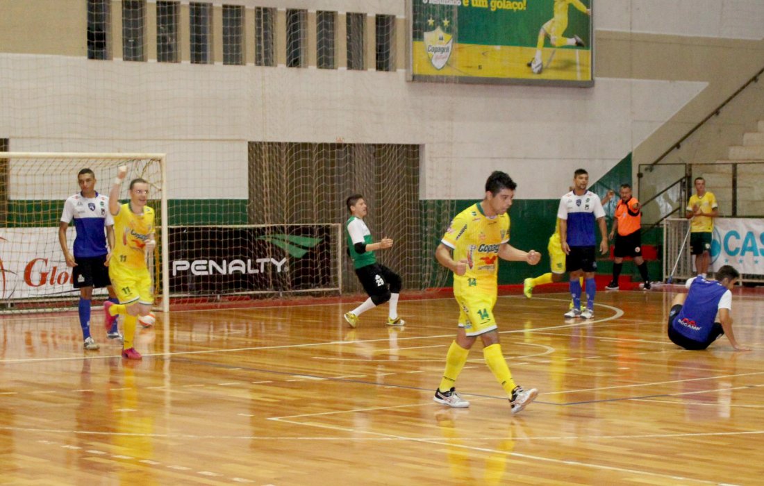 Copagril vence o Foz em jogo-treino no Ney Braga