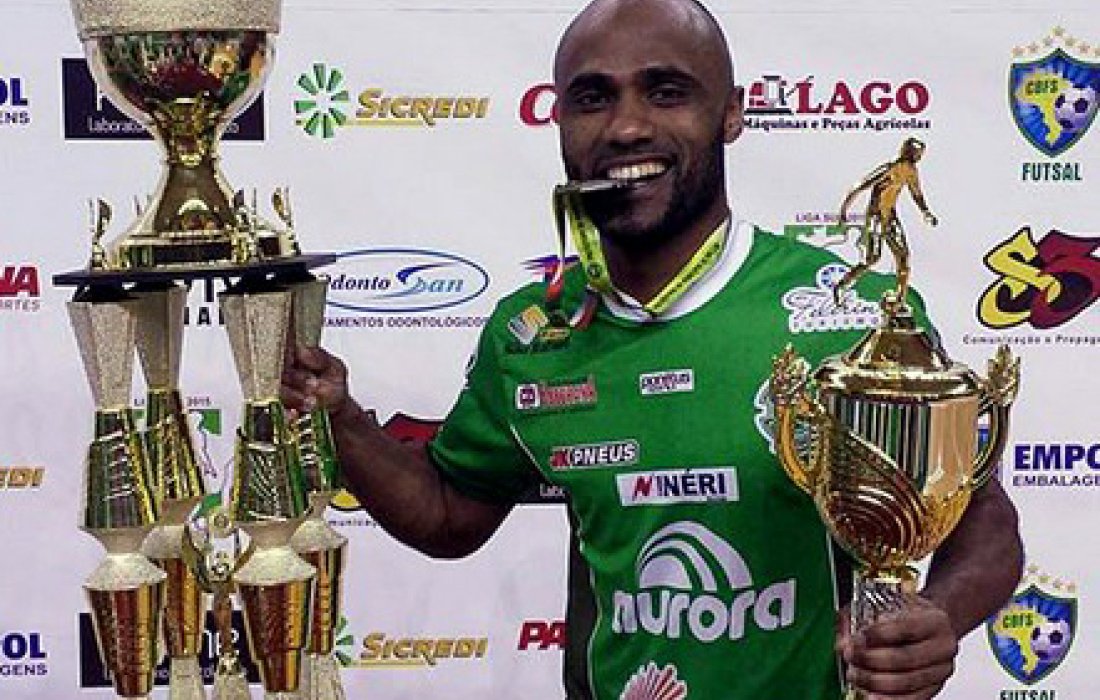 Cris �Neg&atilde;o� do Xaxim &eacute; o novo contratado da equipe Copagril Futsal