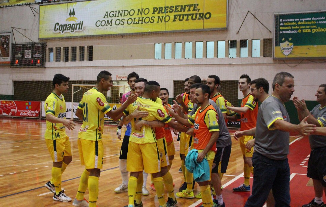 Copagril Futsal estreia com goleada em casa no Campeonato Paranaense