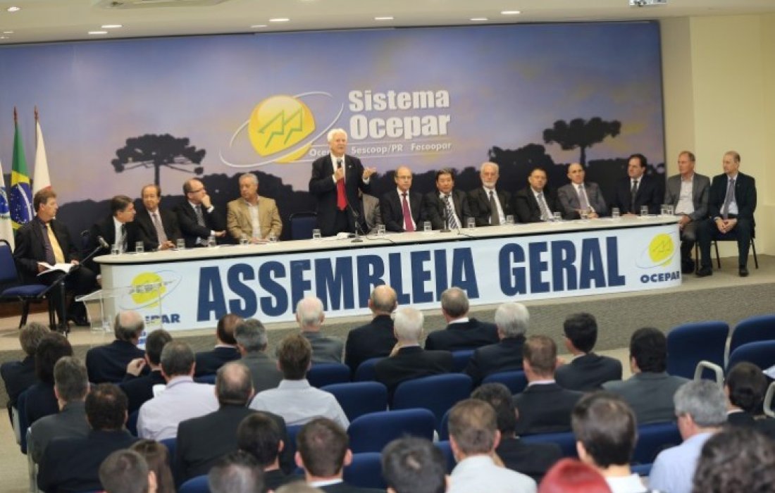 Plen&aacute;ria aprova presta&ccedil;&atilde;o de contas da Ocepar durante Assembleia Geral