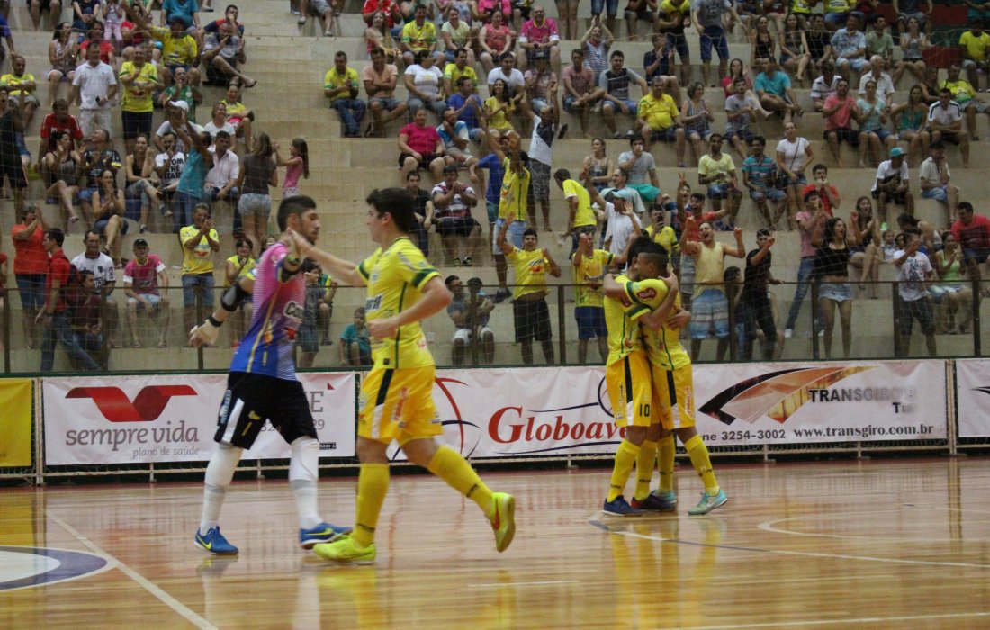 Copagril Futsal vence Toledo por 5x2 e mant&eacute;m invencibilidade no Paranaense