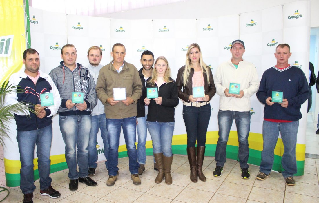 Comit&ecirc;s de Jovens s&atilde;o premiados no concurso de Projetos Agr&iacute;colas