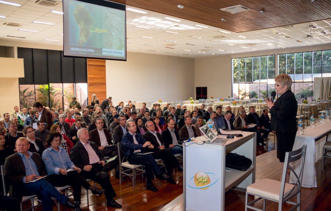 Diretores da Copagril participam do Encontro de N&uacute;cleos Cooperativos em Cafel&acirc;ndia