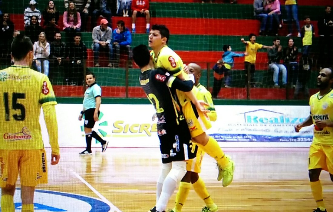 Vit&oacute;ria sobre Dois Vizinhos garante lideran&ccedil;a isolada para a equipe Copagril na Chave Ouro