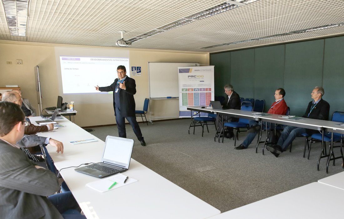 Copagril participa do Encontro de Implanta&ccedil;&atilde;o do Planejamento Estrat&eacute;gico das cooperativas - PRC 100