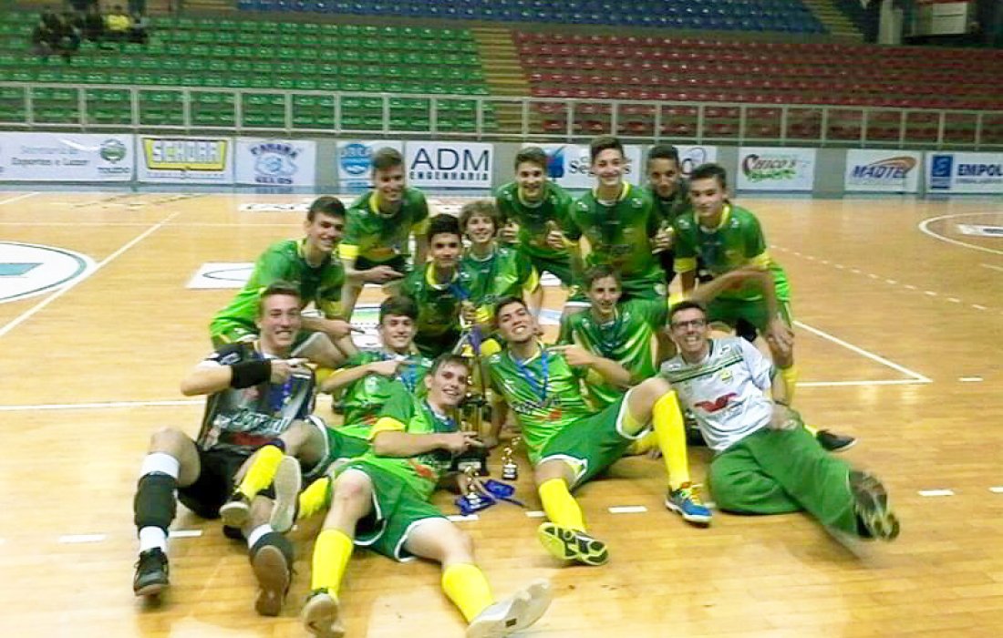 Equipe Copagril Futsal Sub-17 &eacute; campe&atilde; da Copa Kids 2016 