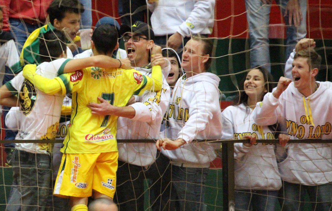 Copagril Futsal goleia Paranava&iacute; por 7 a 1