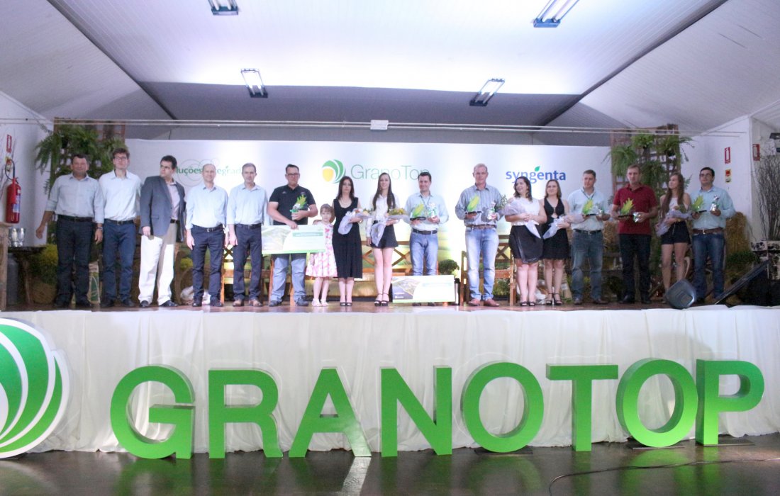 Produtores da Copagril s&atilde;o premiados por alta produtividade de milho