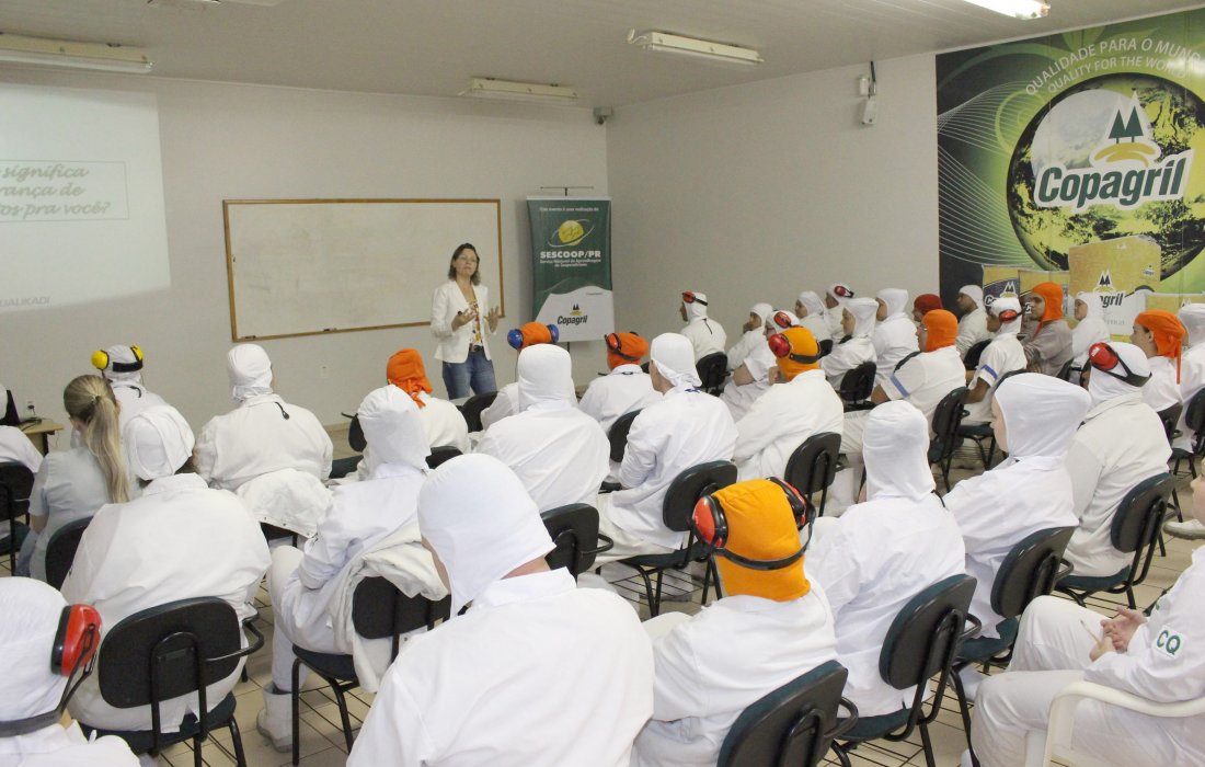 Pol&iacute;tica da Qualidade &eacute; difundida na Unidade Industrial de Aves Copagril