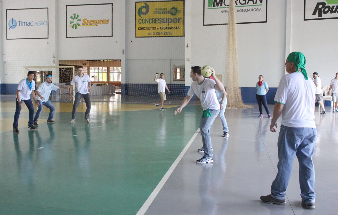 Funcion&aacute;rios participam de treinamento vivencial de forma&ccedil;&atilde;o de lideran&ccedil;as