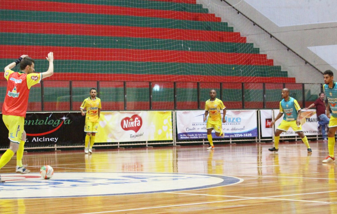 Copagril enfrenta o Caramuru hoje pelas quartas de final do Paranaense