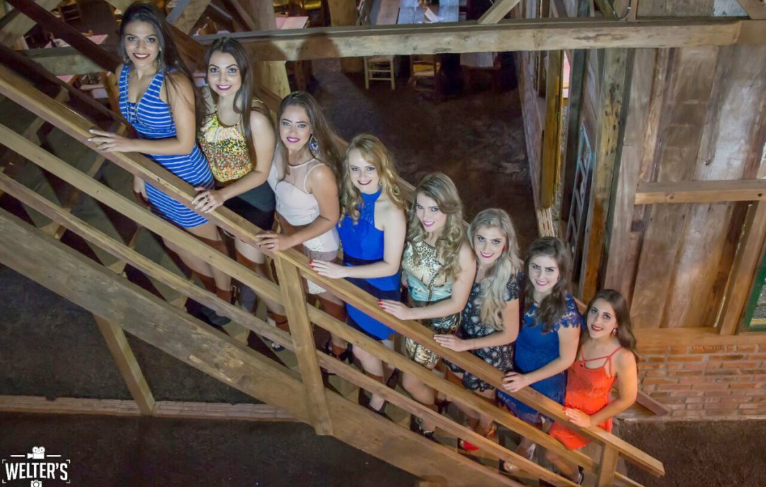 Baile da Rainha da ACJC acontecer&aacute; neste s&aacute;bado no Clube Lira