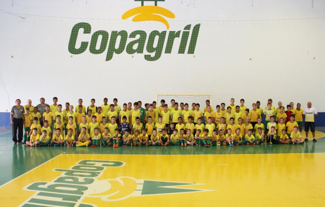 Escolinhas de futsal da AACC encerram suas atividades do ano de 2016 com 30 anos de hist&oacute;ria