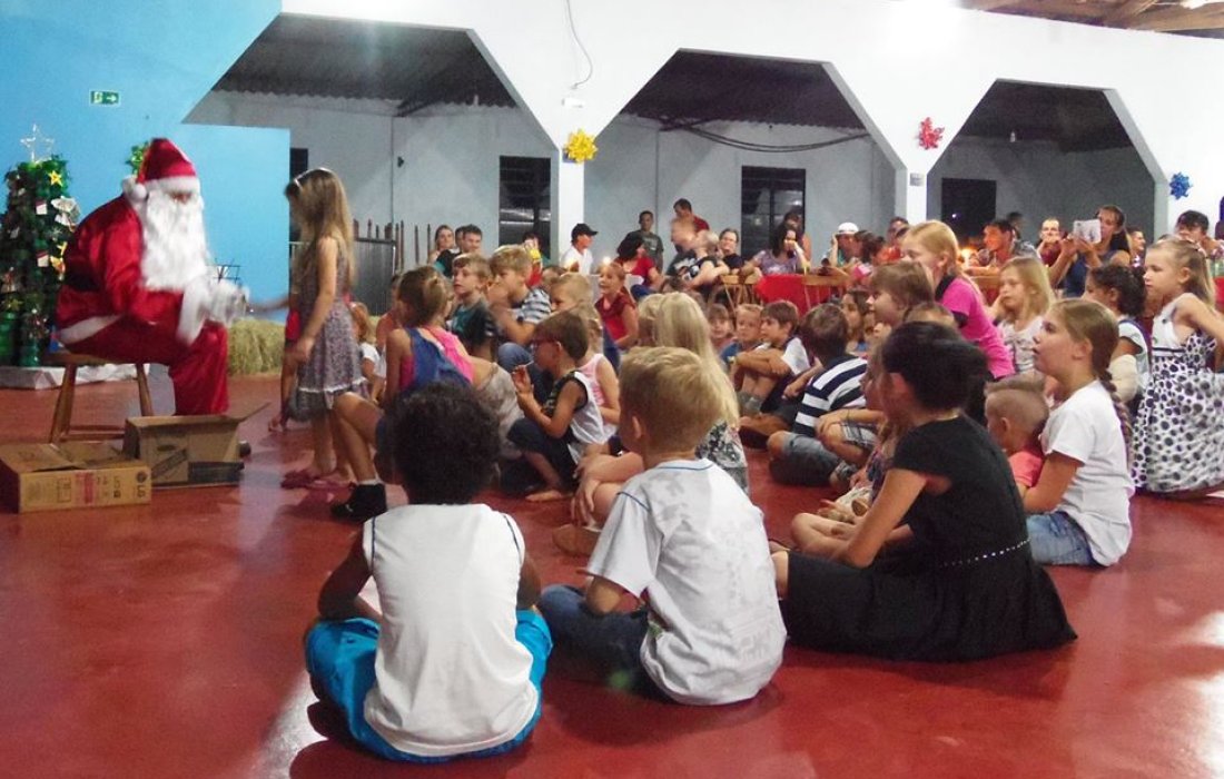 Comit&ecirc;s de jovens da Copagril realizam Natal Solid&aacute;rio 