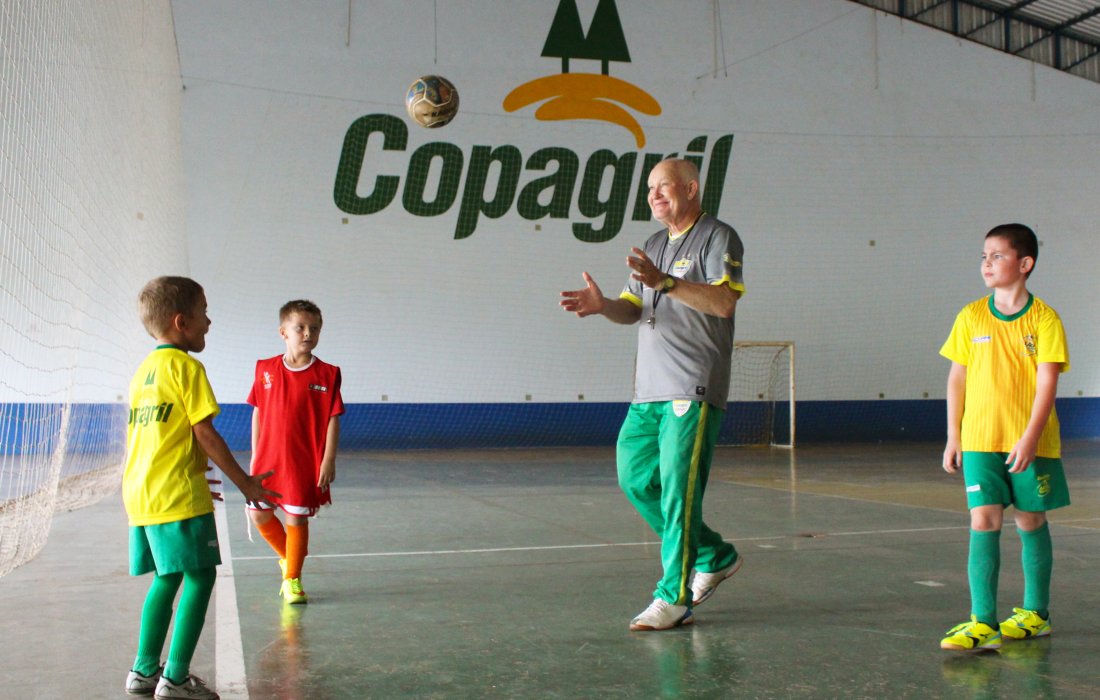 Escolinhas de Futsal da AACC voltam aos trabalhos na segunda-feira