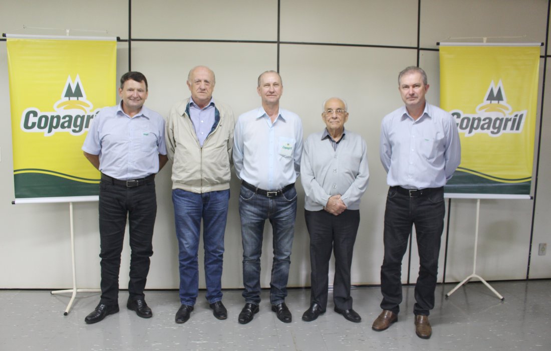 Copagril recebe visita de pioneiros do cooperativismo no Paran&aacute;