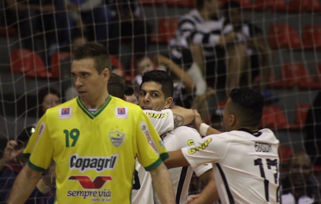 Ap&oacute;s derrota por 6x2 contra Corinthians, Copagril Futsal &eacute; a nona da tabela