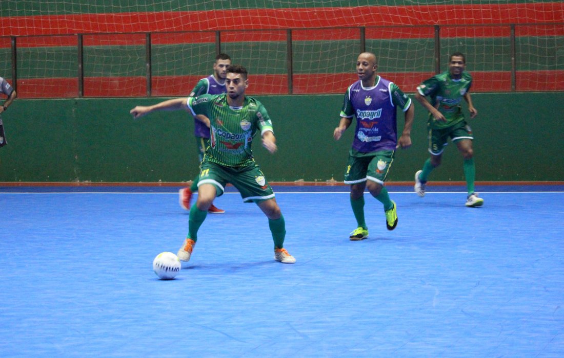 Copagril Futsal ter&aacute; 4 desfalques no jogo contra Foz pela S&eacute;rie Ouro