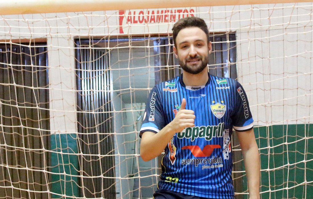 Elton vai substituir goleiro Baranha no jogo de hoje entre Copagril e Toledo