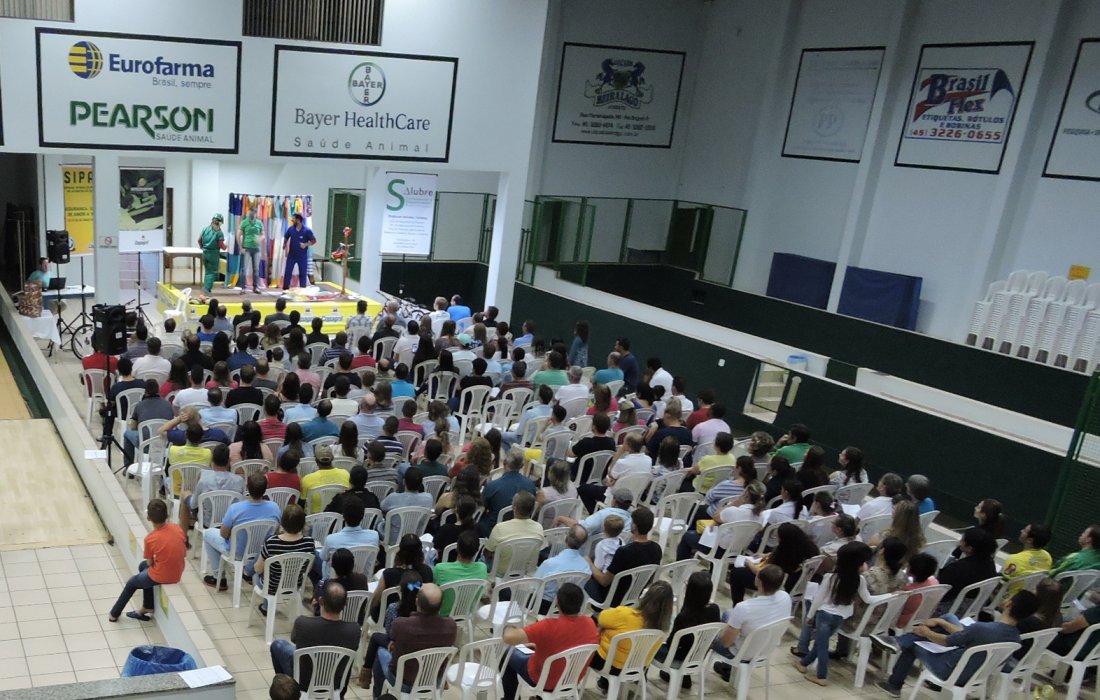 Teatro e sorteio de pr&ecirc;mios marcam encerramento da Sipat Copagril