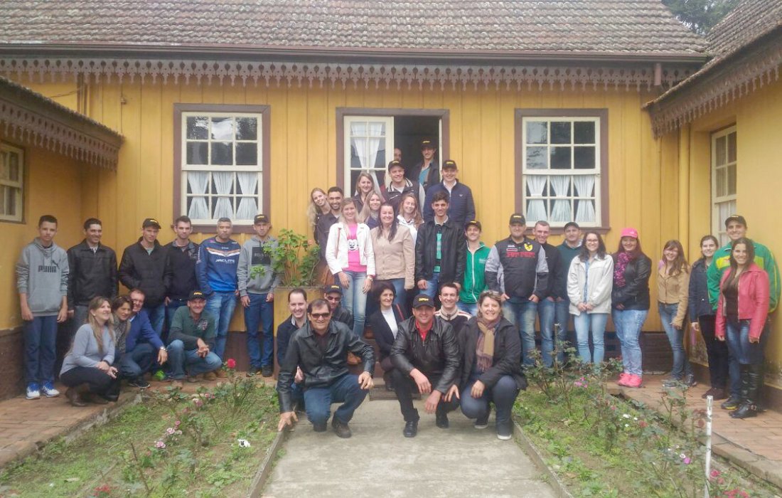 Jovens dos comit&ecirc;s da Copagril participam de viagem de imers&atilde;o