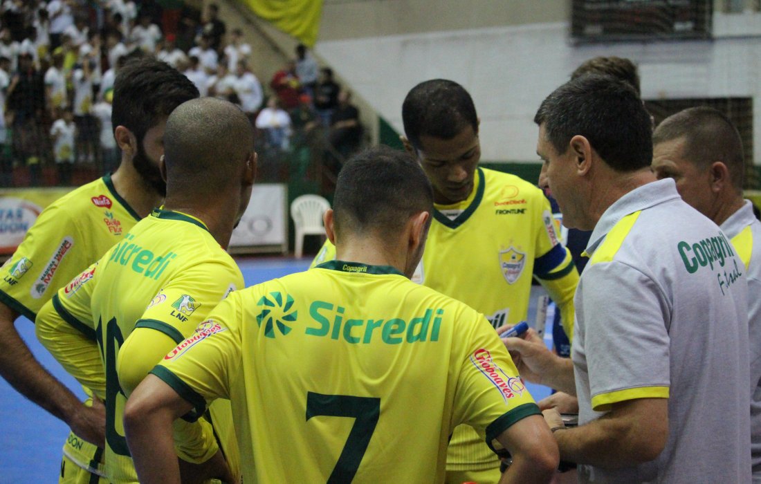 Copagril Futsal enfrenta o Campo Mour&atilde;o nesta segunda-feira