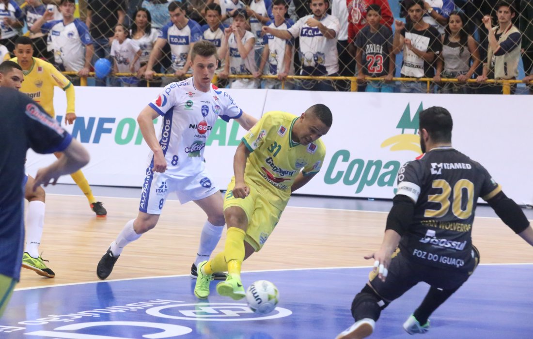 Copagril Futsal n&atilde;o vence em Foz, mas segue visando as primeiras posi&ccedil;&otilde;es da Liga Nacional