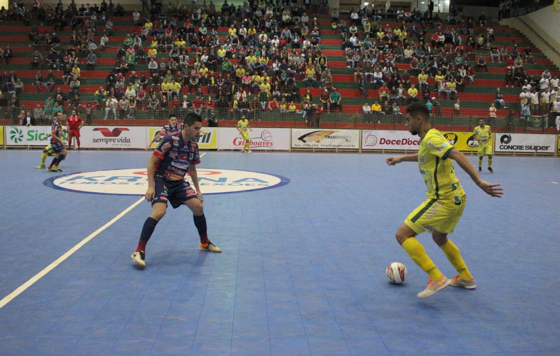 Copagril Futsal empata com Cascavel e fica na vice-lideran&ccedil;a do Paranaense