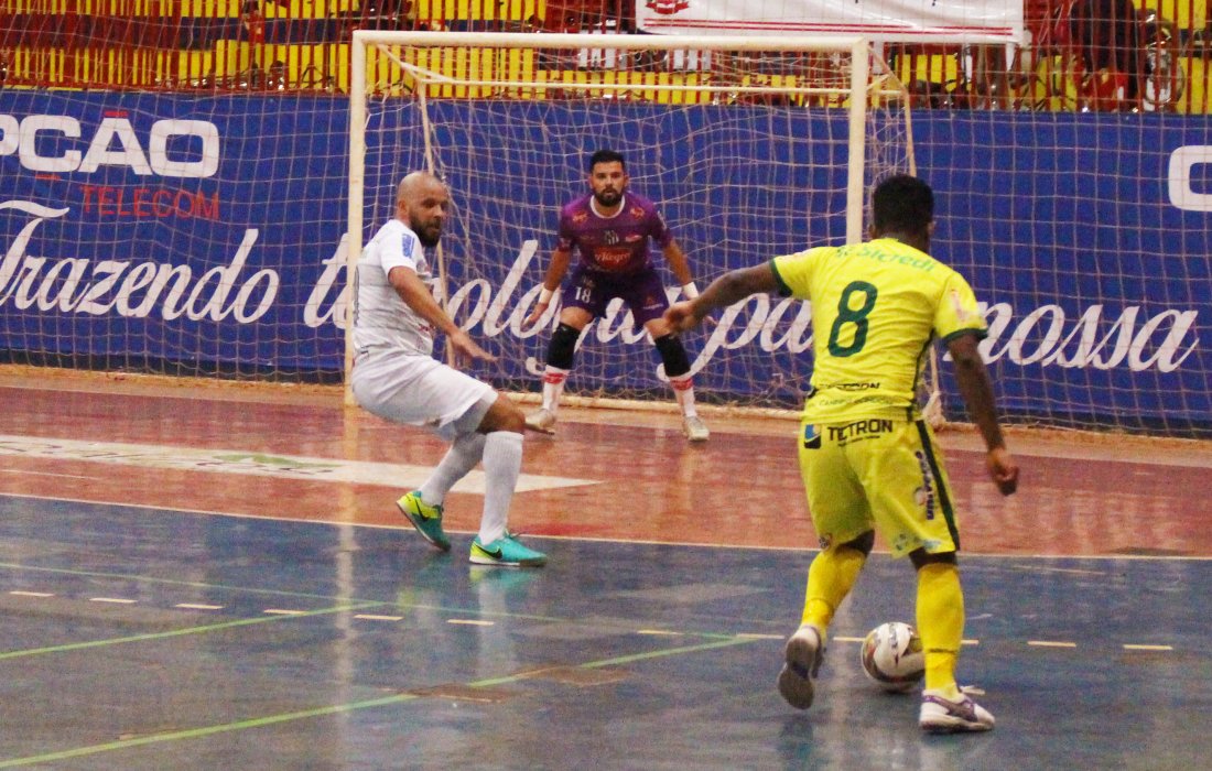 Copagril Futsal vence o Castro e assume a vice-lideran&ccedil;a do Paranaense S&eacute;rie Ouro