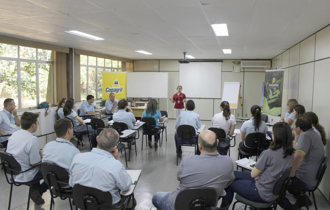 Funcion&aacute;rios recebem capacita&ccedil;&atilde;o sobre qualifica&ccedil;&atilde;o de fornecedores