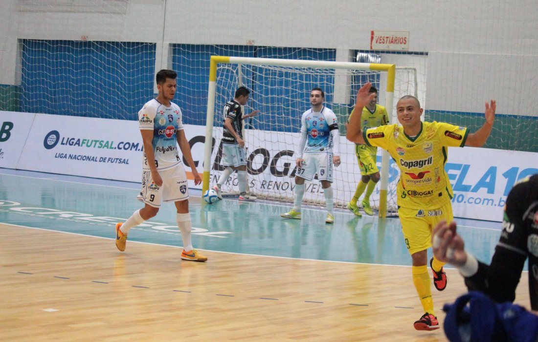 Copagril vence Foz por 4x0 e sobe na tabela de classifica&ccedil;&atilde;o da Liga Nacional