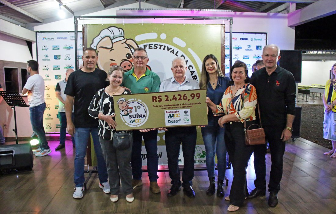 AACC realiza entrega de fundos arrecadados durante 1&ordm; Festival da Carne Su&iacute;na