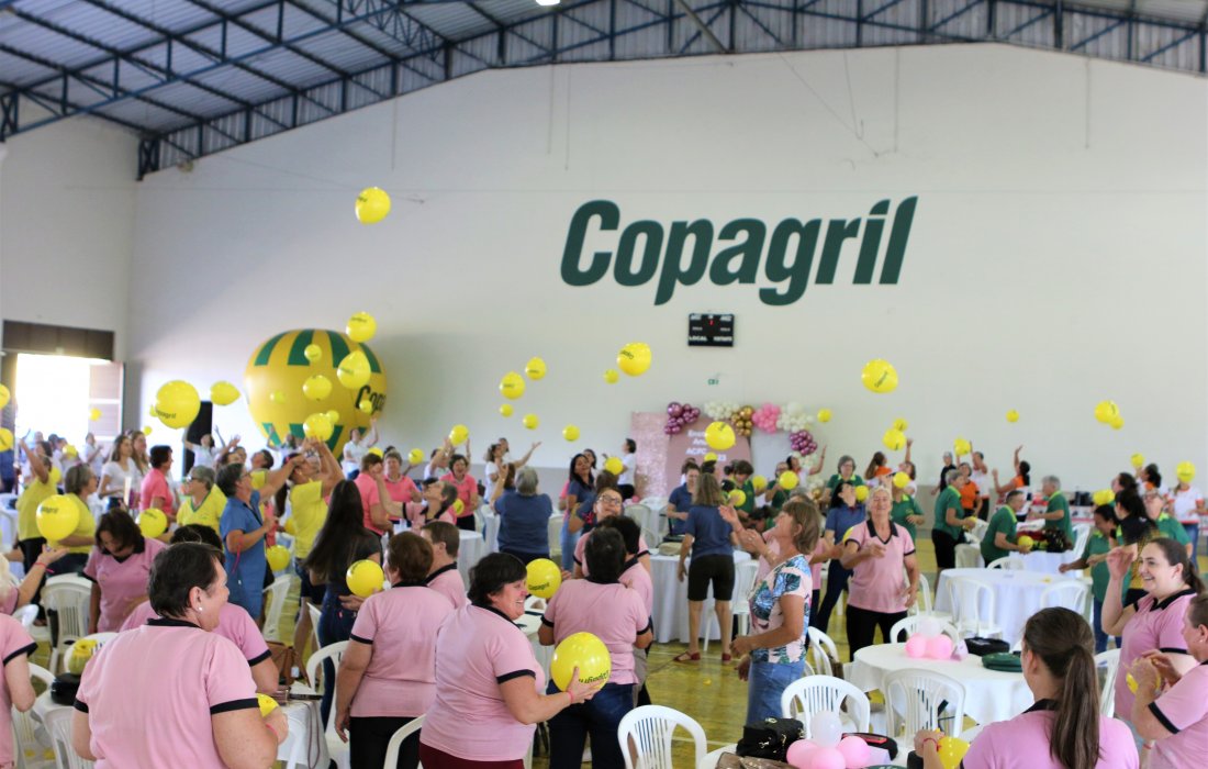 Encontro Anual dos Comit&ecirc;s Femininos Copagril reuniu centenas de mulheres em um dia de divers&atilde;o