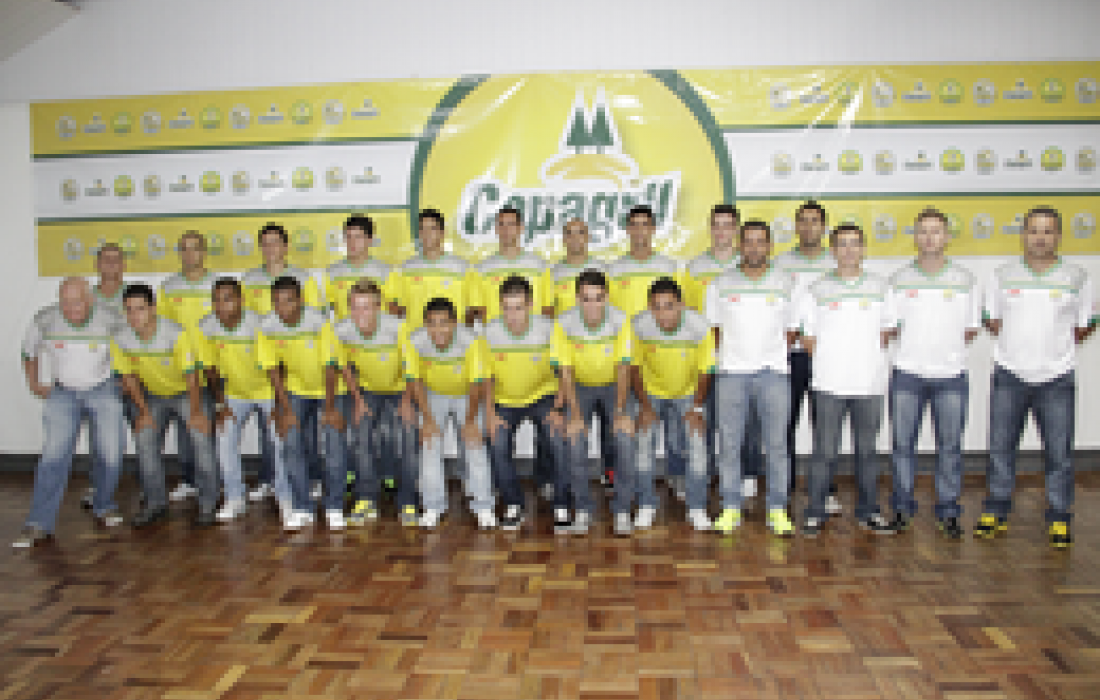 Copagril apresenta equipe do futsal para temporada 2013                               