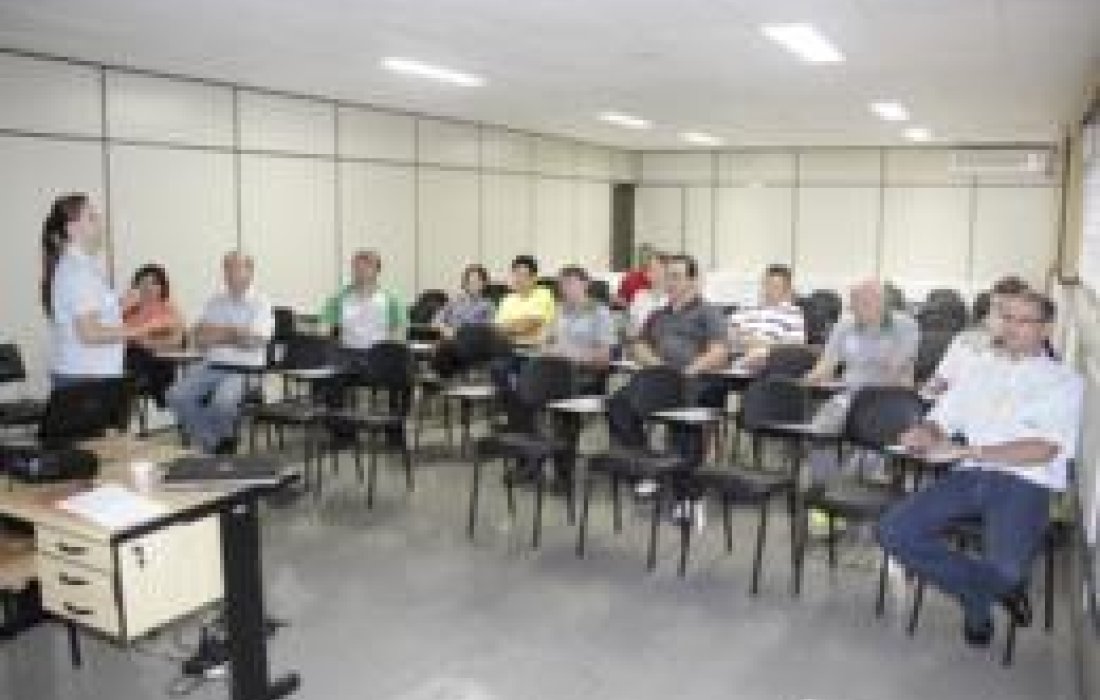 Copagril realiza reuni&atilde;o do Programa 5S aos envolvidos da AACC Sede                              