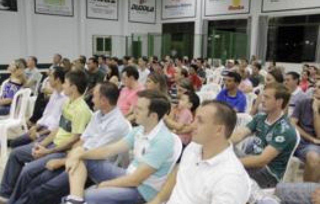 S&oacute;cios da AACC aprovam as contas do exerc&iacute;cio de 2012 em Assembleia                            