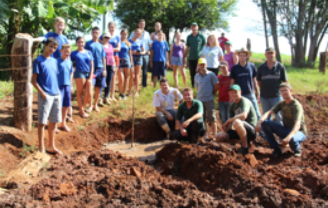 Mais uma nascente &eacute; recuperada pelo projeto &Aacute;guas do Futuro Copagril                            
