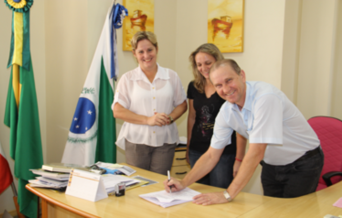 Prefeitura de Mercedes  mant&eacute;m parceria com a Copagril para a realiza&ccedil;&atilde;o do Programa Cooperjovem    