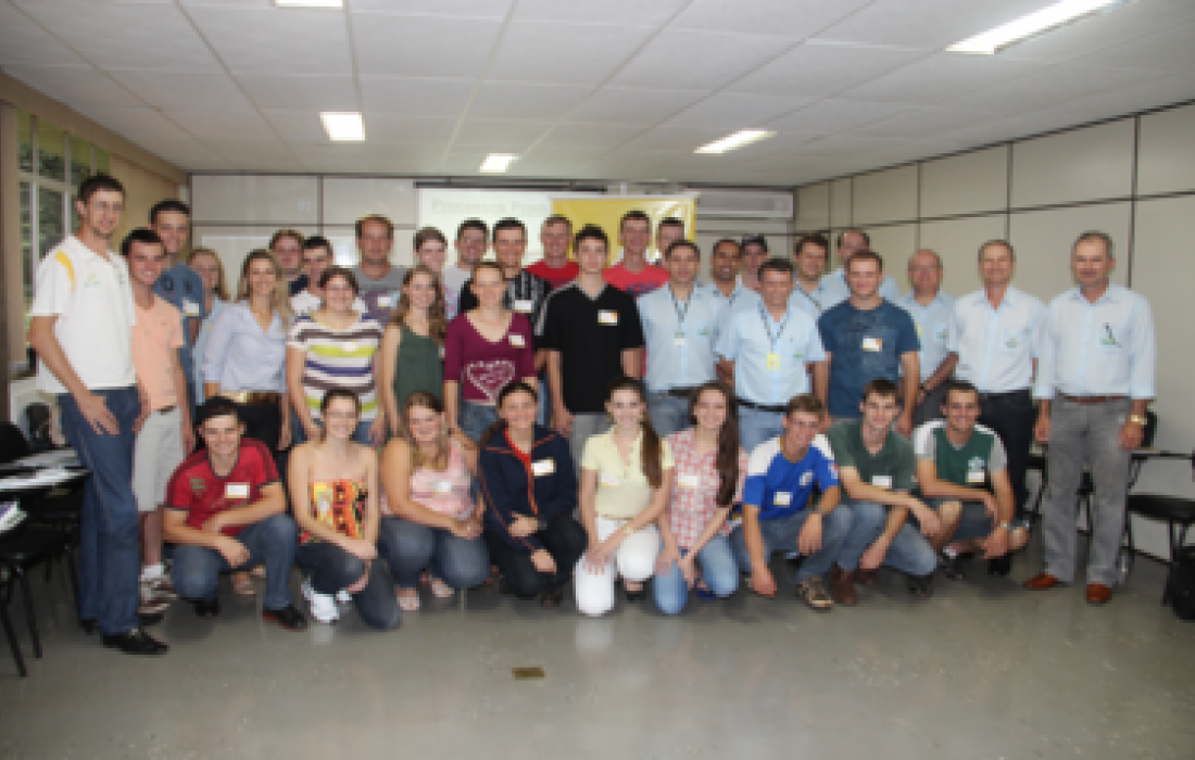 Tema do segundo m&oacute;dulo do curso de lideran&ccedil;a jovem foi &ldquo;Conhecendo a Copagril&rdquo;          