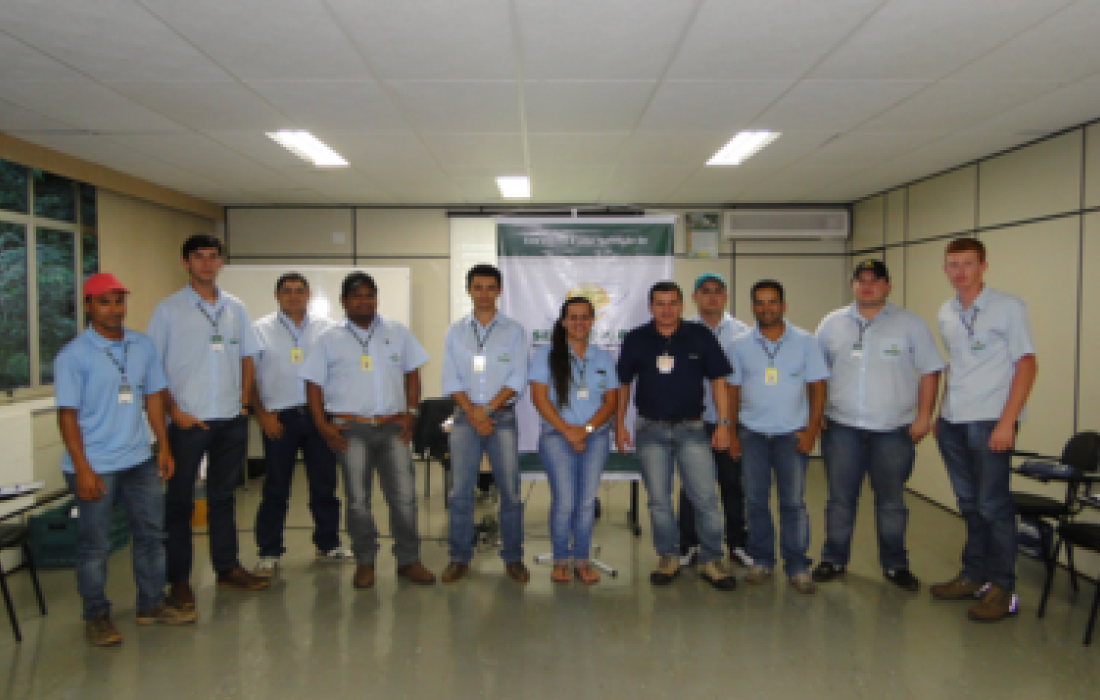 Funcion&aacute;rios participam de curso sobre dire&ccedil;&atilde;o segura e econ&ocirc;mica                            